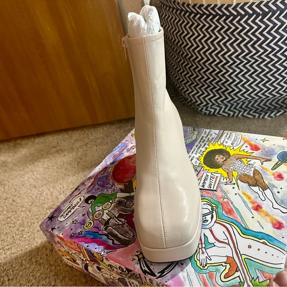 Jeffrey Campbell | Capacity Platform Bootie in Cream, size 8.5 - Picture 3 of 10